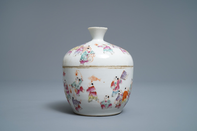 Un bol couvert en porcelaine de Chine famille rose, marque de Guangxu, 19/20&egrave;me