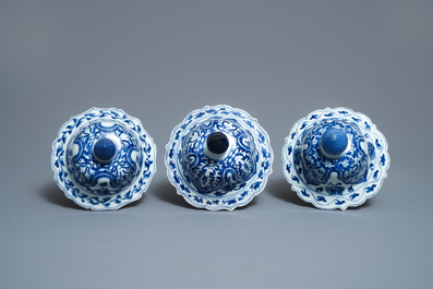 A large Chinese blue and white five-piece garniture with floral design, Kangxi
