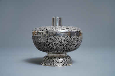 A Chinese or Vietnamese reticulated silver bowl and cover with glass inside, 20th C.