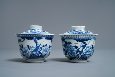 Een gevarieerde collectie Chinees 'Bleu de Hue' porselein voor de Vietnamese markt, 19e eeuw