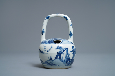 Een Chinese blauw-witte lijmpot voor de Vietnamese markt, Kangxi