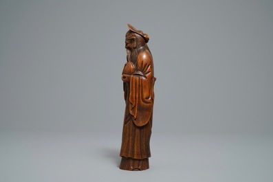 Een Chinese bamboe houten figuur van Shoulao, Qianlong/Jiaqing
