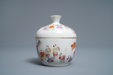 A Chinese famille rose 'spring festival' bowl and cover, Guangxu mark, 19/20th C.