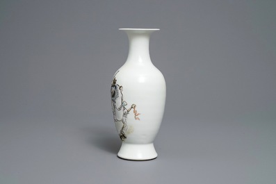 Un vase en porcelaine de Chine qianjiang cai sign&eacute; Wang Qi, 19/20&egrave;me