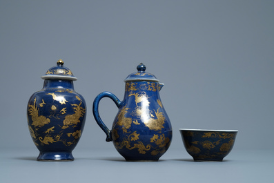 Une th&eacute;i&egrave;re, un cremier et un bol en porcelaine de Chine bleu poudr&eacute; &agrave; d&eacute;cor dor&eacute;, Yongzheng