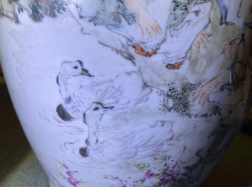 Un vase en porcelaine de Chine qianjiang cai, sign&eacute; pour Ma Qing Yun, 19/20&egrave;me