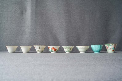 Huit tasses &agrave; vin en porcelaine de Chine, 19/20&egrave;me