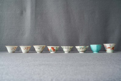 Huit tasses &agrave; vin en porcelaine de Chine, 19/20&egrave;me