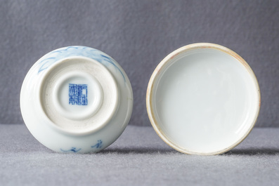 A varied collection of Chinese qianjiang cai, famille rose and blue and white porcelain, 19/20th C.