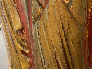 Deux grandes figures de Guanyin en bois dor&eacute; et laqu&eacute;, Chine, 18/19&egrave;me