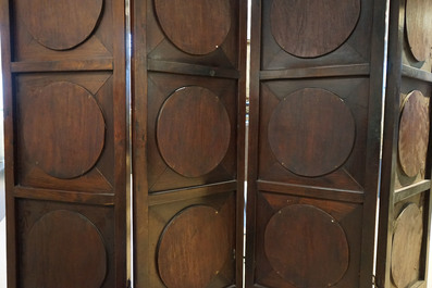 A Chinese wooden room divider with blue and white 'dragon' plaques, 19th C.