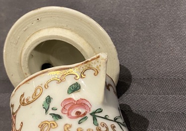 Une partie d'un service &agrave; th&eacute; en porcelaine de Chine famille rose, Qianlong