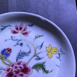 Un service &agrave; th&eacute; en porcelaine de Chine famille rose, Qianlong