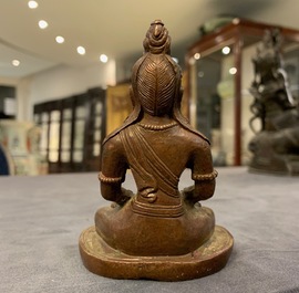 Une figure de Bouddha Amithayus en bronze, 17/18&egrave;me