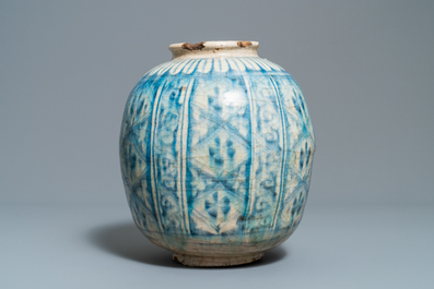 A Persian blue and white vase, a bowl and a dish, Syria and/or Iran, 18/19th C.