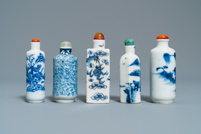 Nine Chinese blue and white snuff bottles, 19/20th C.