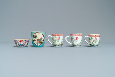 Ten Chinese famille rose and verte cups and eight saucers, Yongzheng and later