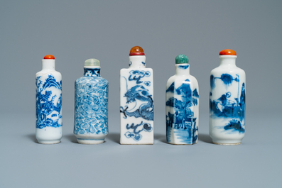 Nine Chinese blue and white snuff bottles, 19/20th C.