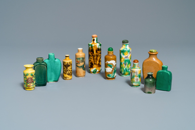 Twelve Chinese monochrome and sancai-glazed snuff bottles, 19/20th C.