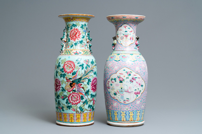 Deux vases en porcelaine de Chine famille rose pour le march&eacute; Straits ou Peranakan, 19&egrave;me