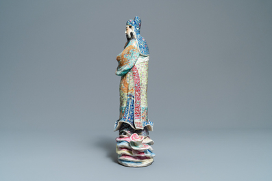 A Chinese famille rose figure of an immortal, 19/20th C.