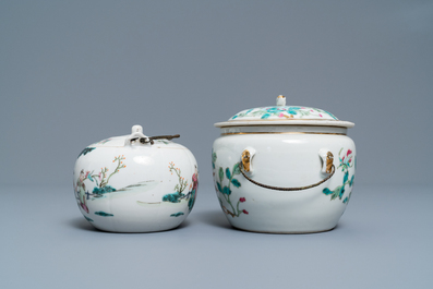 A Chinese famille rose teapot, a covered bowl and three Bencharong bowls on stand, 19th C.