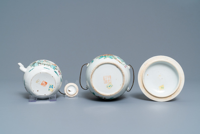 A Chinese famille rose teapot, a covered bowl and three Bencharong bowls on stand, 19th C.