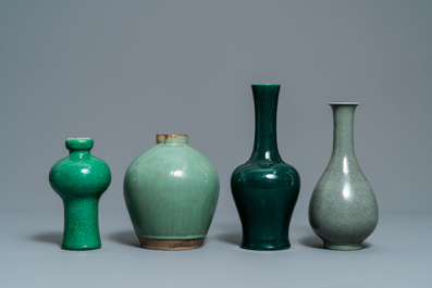 Seven Chinese monochrome green and turquoise porcelain wares, 19/20th C.