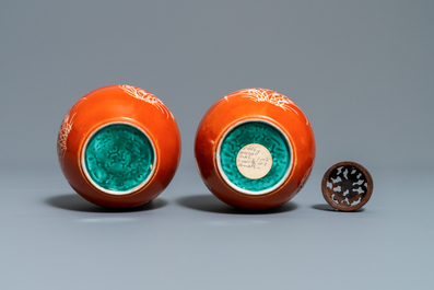 Two pairs of Chinese coral-ground jars and a flamb&eacute;-glazed bottle vase, 19/20th C.