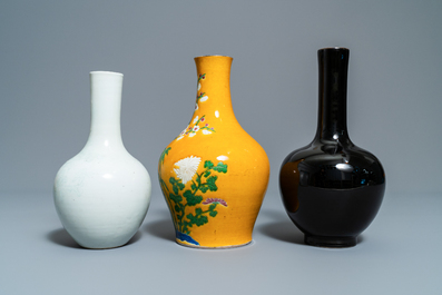 Six vases en porcelaine de Chine monochrome, 18&egrave;me et apr&egrave;s