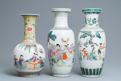 Cinq vases en porcelaine de Chine famille rose et verte, R&eacute;publique