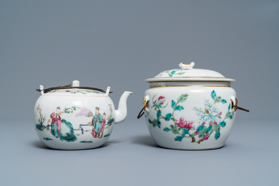 A Chinese famille rose teapot, a covered bowl and three Bencharong bowls on stand, 19th C.