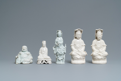 Cinq figures en porcelaine blanc de Chine de Dehua, 19/20&egrave;me