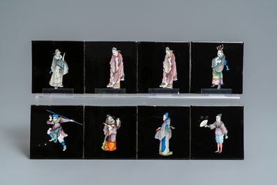 106 polychrome Delftse tegels met decor van Chinezen op zwarte fondkleur, Makkum, 1985