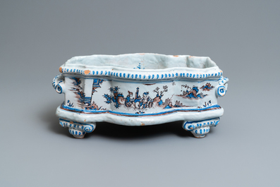 A large French faience chinoiserie jardini&egrave;re in blue, white and manganese, Nevers, 17th C.