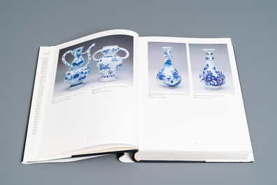 Regina Krahl, John Ayers: Chinese Ceramics in the Topkapi Saray Museum, Istanbul: A Complete Catalogue, 3 volumes