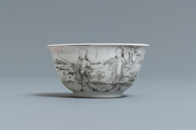 Une tasse et soucoupe en porcelaine de Chine grisaille &agrave; d&eacute;cor d'Europ&eacute;ens, Yongzheng