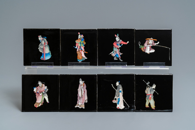 106 polychrome Delftse tegels met decor van Chinezen op zwarte fondkleur, Makkum, 1985