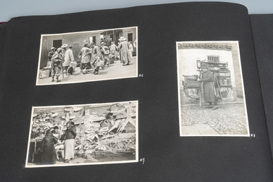 Een aantrekkelijk reisalbum met 107 zwart-witfoto's uit China, ca. 1900-1920