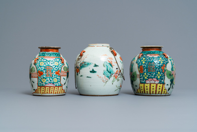 Two large Chinese blue and white and three famille rose teapots, 19/20th C.