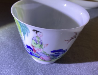 Trois tasses et soucoupes en porcelaine de Chine famille rose, Yongzheng