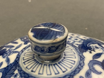 A Chinese blue and white Vietnamese market 'Bleu de Hue' bowl and cover, 19th C.