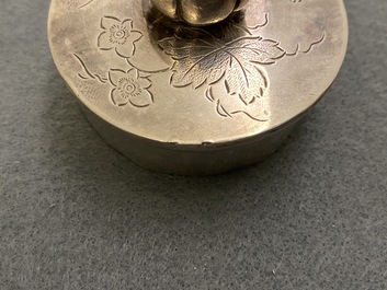 A Chinese silver teapot, cream jug and sugar jar, marked Luen Wo - Shanghai, late 19th C.