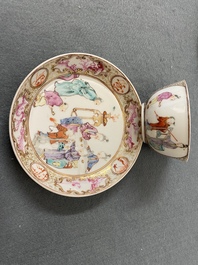 Quatre tasses et soucoupes en porcelaine de Chine famille rose &agrave; d&eacute;cor mandarin, Qianlong