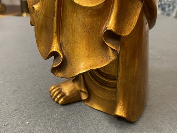 Une figure de Bouddha en bois laqu&eacute; et dor&eacute;, Chine, 18/19&egrave;me