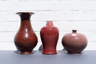 Three Chinese langyao and red flamb&eacute;-glazed vases, 19/20th C.