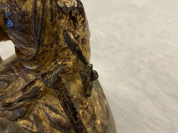 Une figure de Bouddha en bronze dor&eacute; et laqu&eacute;, Birmanie, 17/18&egrave;me