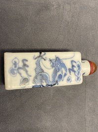 Nine Chinese blue and white snuff bottles, 19/20th C.