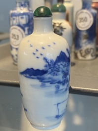 Cinq tabati&egrave;res en porcelaine de Chine en bleu et blanc, rouge de fer et rouge de cuivre, 19&egrave;me