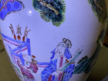 Trois pots en porcelaine de Chine famille rose et qianjiang cai, 19/20&egrave;me